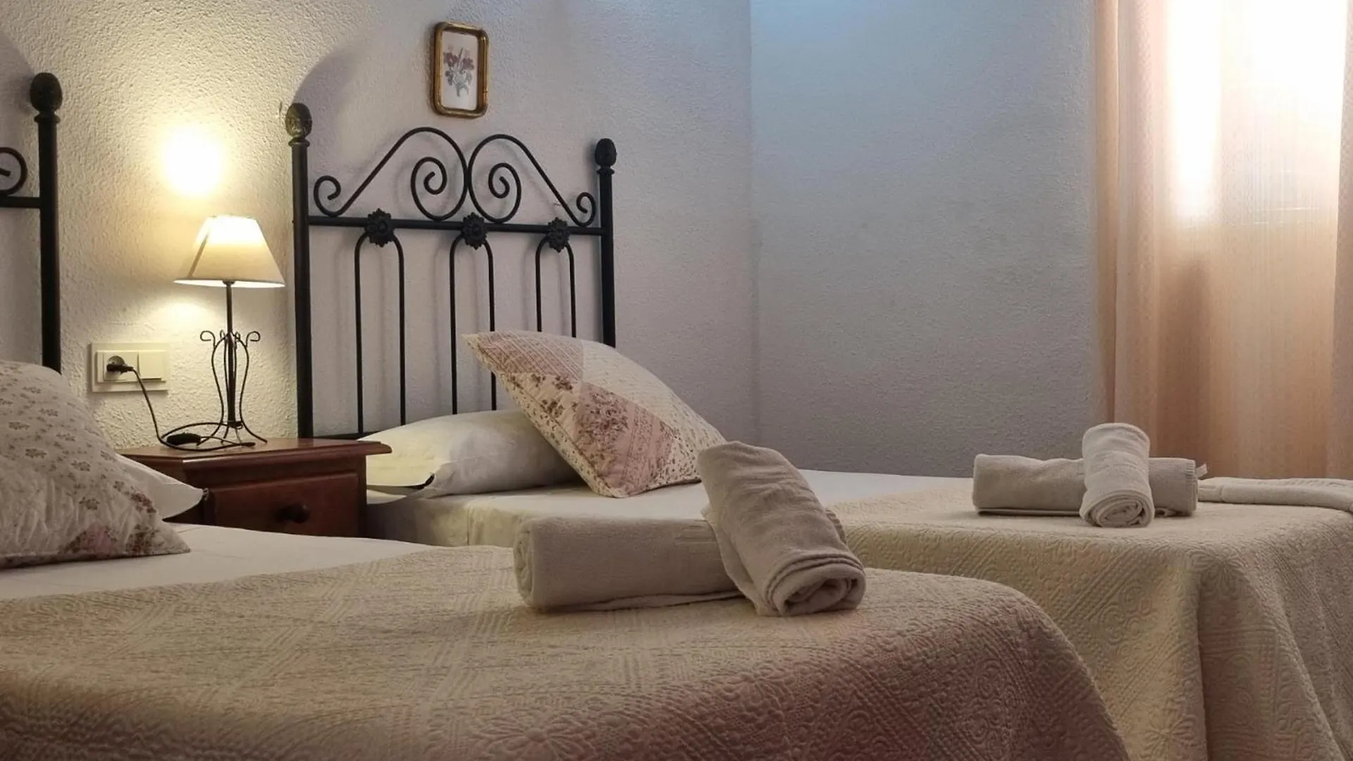 Casa Rural Los Llanos Torrox Semesterbostad